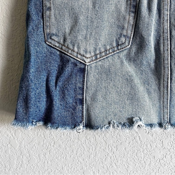 Abercrombie & Fitch Natural Rise Paneled Two Tone Raw Hem Denim Mini Skirt - Picture 10 of 10